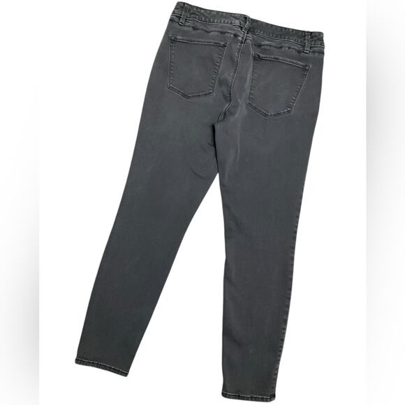 Women's Black Jeans with Embellishment WHBM Size 8 EUC - Picture 2 of 7